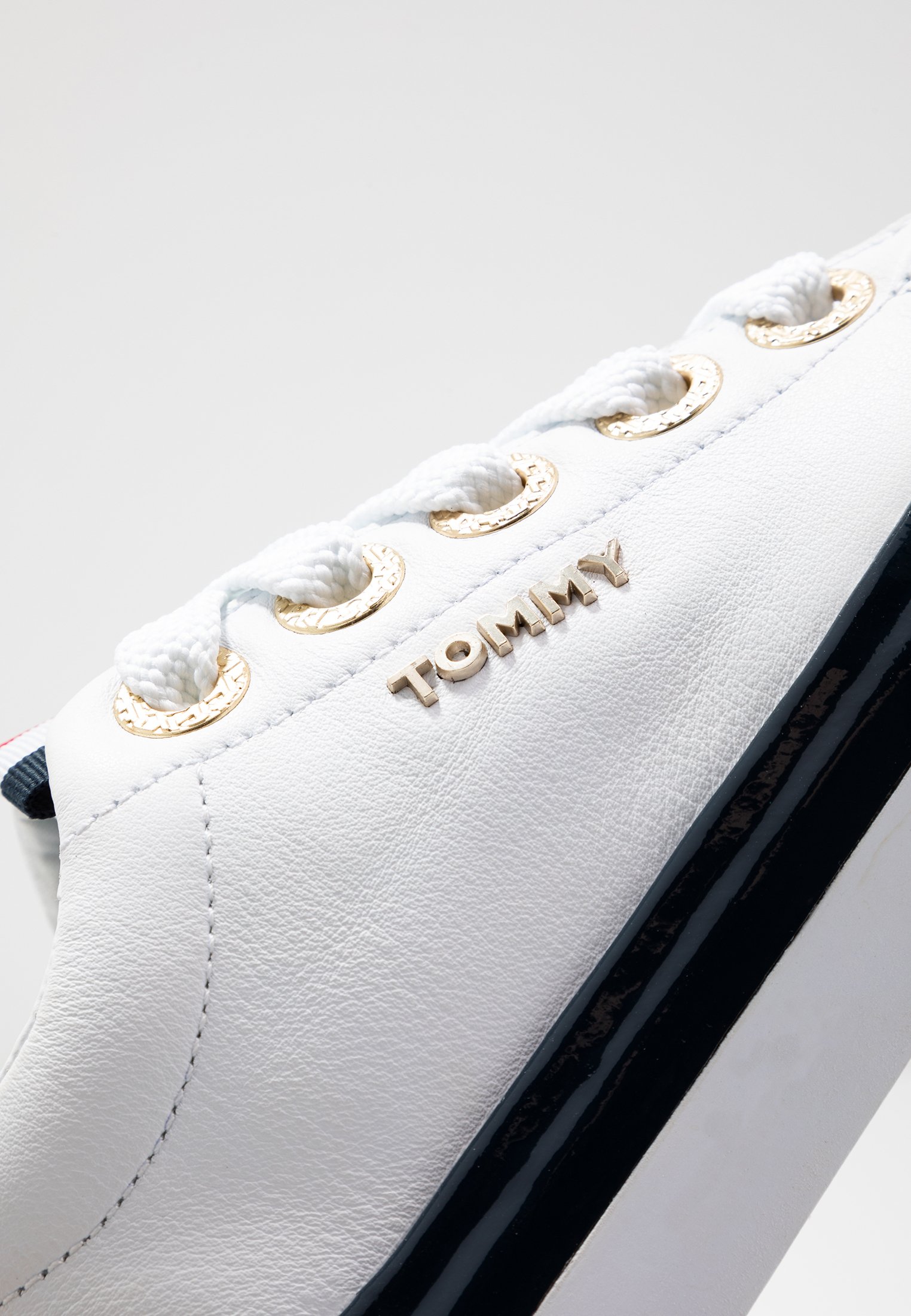 tommy hilfiger leather elevated trainers