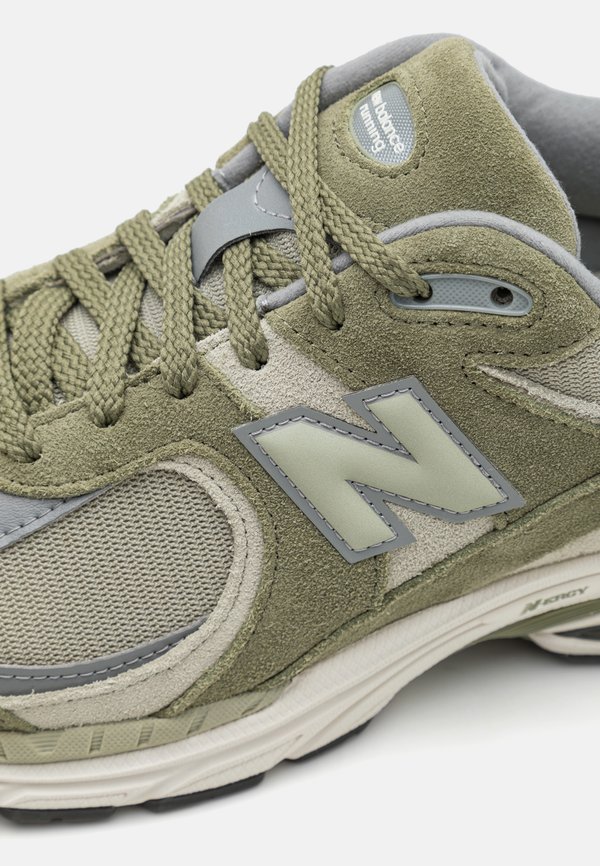 U2002 UNISEX - Trainers - dark olivine3