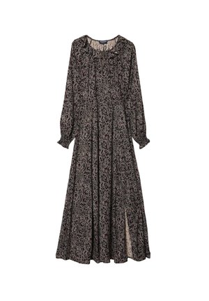 Vestido largo con estampado que presenta mangas largas, un cuello redondo y una abertura. La tela tiene un color base oscuro con intrincados diseños florales.