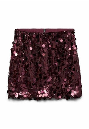 Bordeaux glitter mini nederdel med en tætsiddende talje, der har et tæt lagdelt design af skinnende, reflekterende runde pailletter.