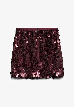 Bordeaux glitter mini nederdel med en tætsiddende talje, der har et tæt lagdelt design af skinnende, reflekterende runde pailletter.