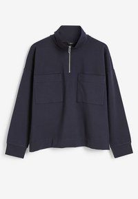 Donkerblauwe pullover met een col met rits tot halverwege en twee opgestikte zakken. Zachte stof met een ontspannen pasvorm en lange mouwen.