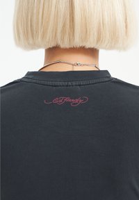 Thumbnail Image 4