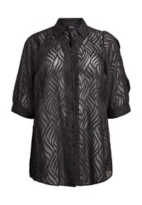 Čierna priesvitná blúzka s vlnitými vyšívanými vzormi, krátkymi nafúknutými rukávmi, zapínaním na gombíky vpredu a klasickým golierom.