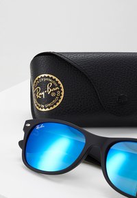 Ray-Ban UNISEX - Occhiali da sole - black/grey/mirror blue