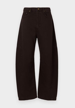 Calças pretas de perna larga feitas de denim, com cintura alta, fecho com botão de metal e bolsos laterais. Textura lisa, corte reto.