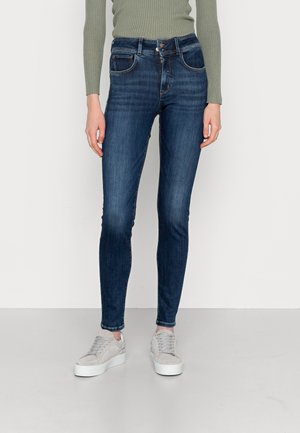 Guess jeans - Der absolute Gewinner unserer Redaktion