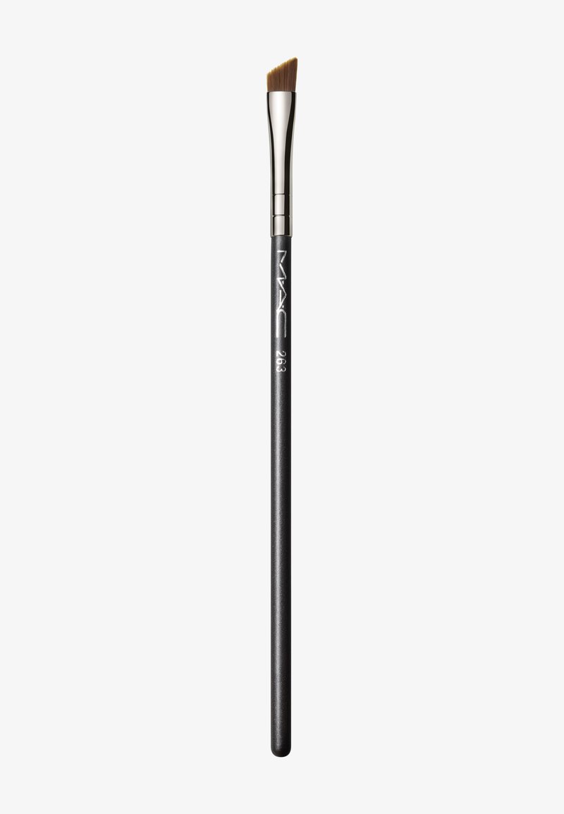 Pinceau de maquillage angulé avec une tête de poils fine. Le manche est noir avec une virole métallique. "MAC 263" est imprimé en blanc sur le manche.