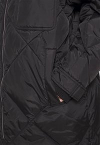 Tommy Jeans Abrigo de invierno - black