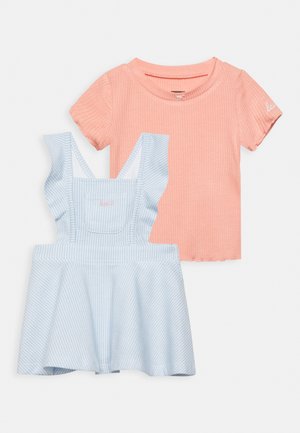 TEE AND SKIRTALL SET - T-shirt con stampa - peaches cream