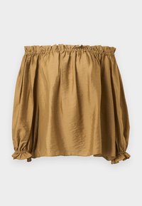 Blouse à manches longues décolleté épaules en tissu brun clair brillant avec encolure et poignets élastiqués à volants.