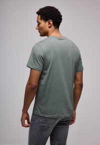 Street One MEN Triko s potiskem - grün