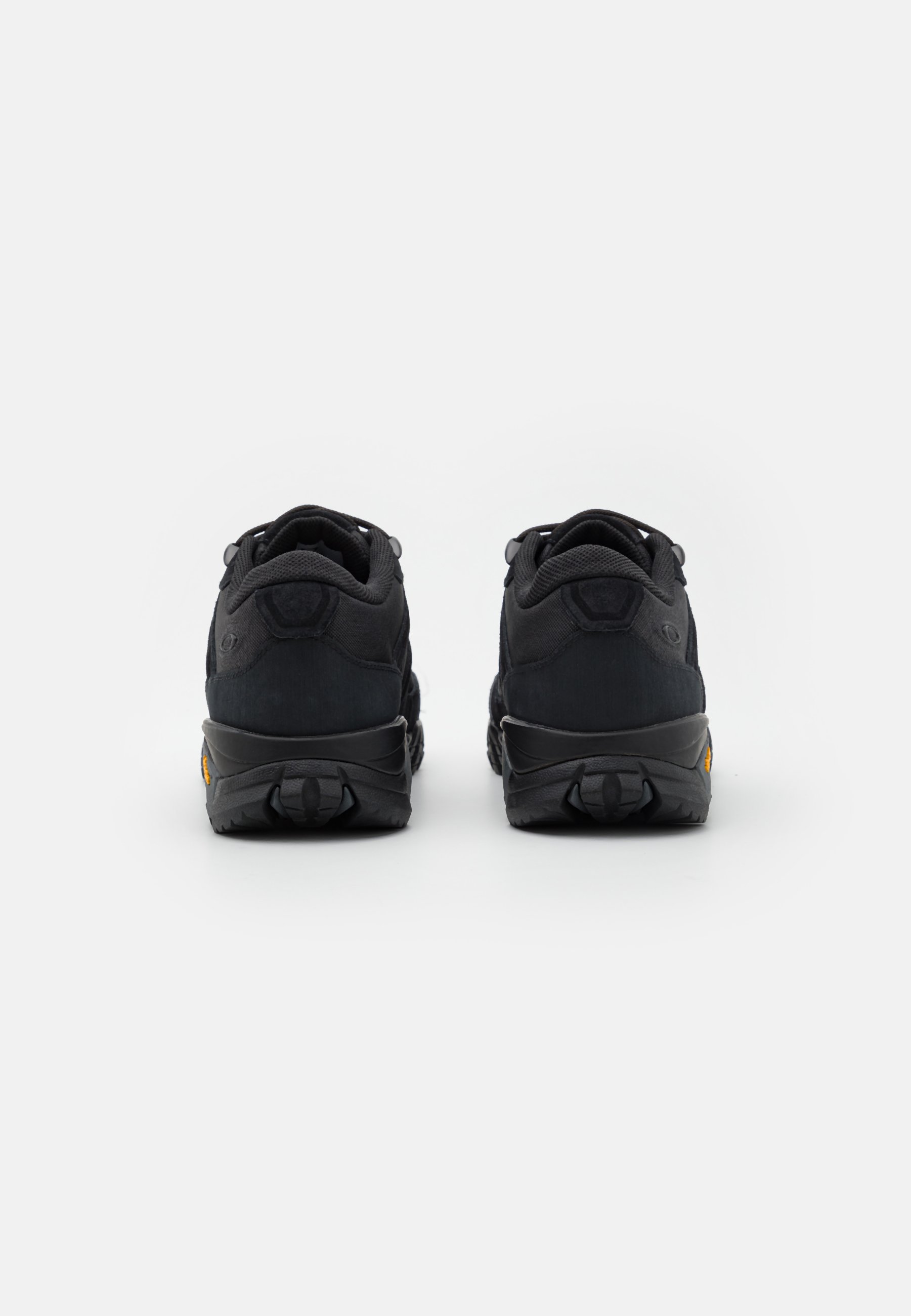Oakley SIERRA TERRAIN - Trainers - blackout/black - Zalando