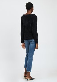 INFLUENCER FLUFFY BEJEWELED - Maglione - black