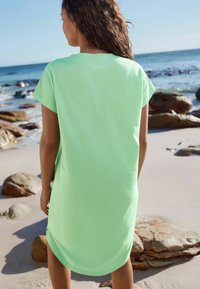 Next REGULAR FIT V-NECK - Haljina od žerseja - lime green