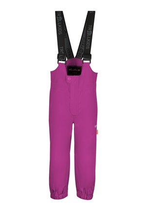 Lila wasserdichte Overalls mit verstellbaren schwarzen Trägern, einem vorderen Druckknopfverschluss und elastischen Bündchen an den Knöcheln für einen sicheren Sitz.