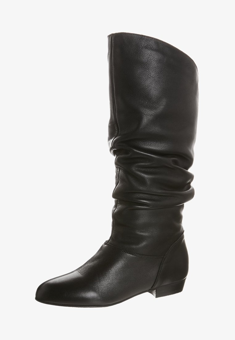 Botte noire mi-mollet en cuir avec une tige souple, un bout rond et un petit talon empilé.