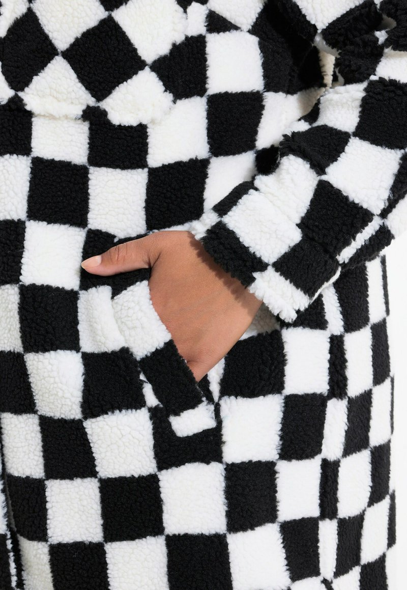 Angel of Style PLUSH TEDDY Cappotto classico black/nero Zalando