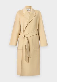 Nevybráno, wood pulp