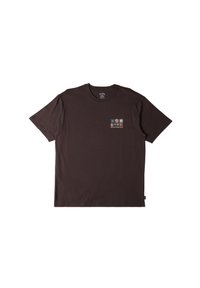 Camiseta de algodón marrón de mangas cortas y cuello redondo. Presenta un pequeño diseño gráfico colorido en la zona izquierda del pecho.