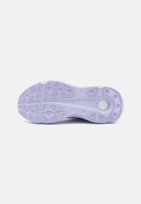 Under Armour INFINITE PRO - Maanteejooksu jalatsid - salt purple/white