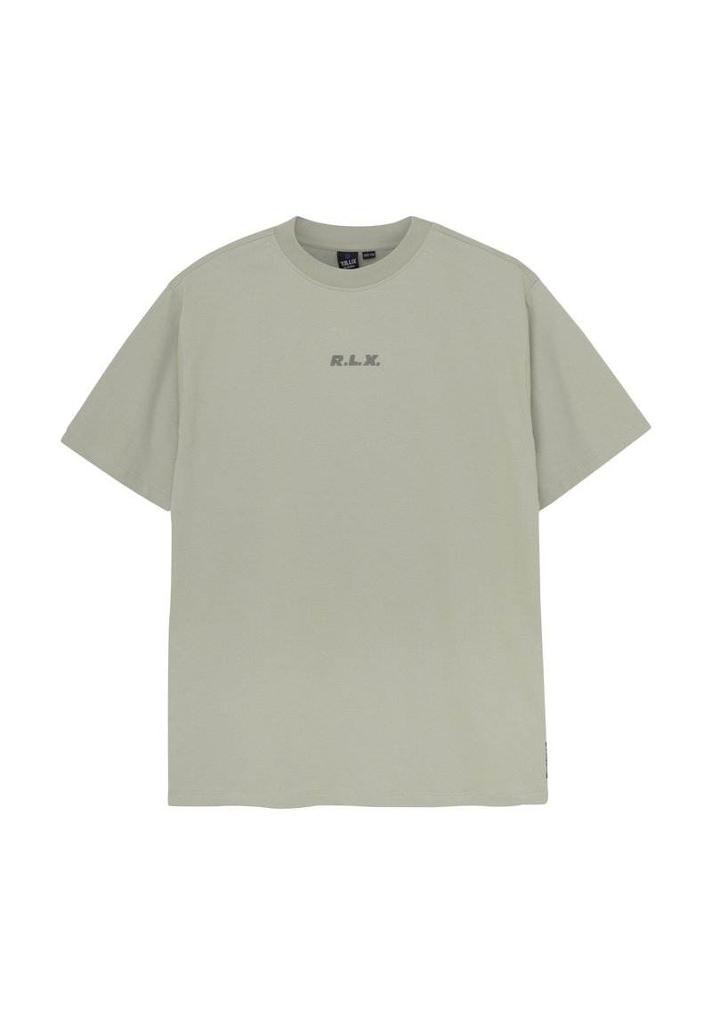 Kortærmet T-shirt med rund hals i lys grøn bomuld med et subtilt "R.L.X." logo trykt i grå på brystet. Solid tekstur og design.