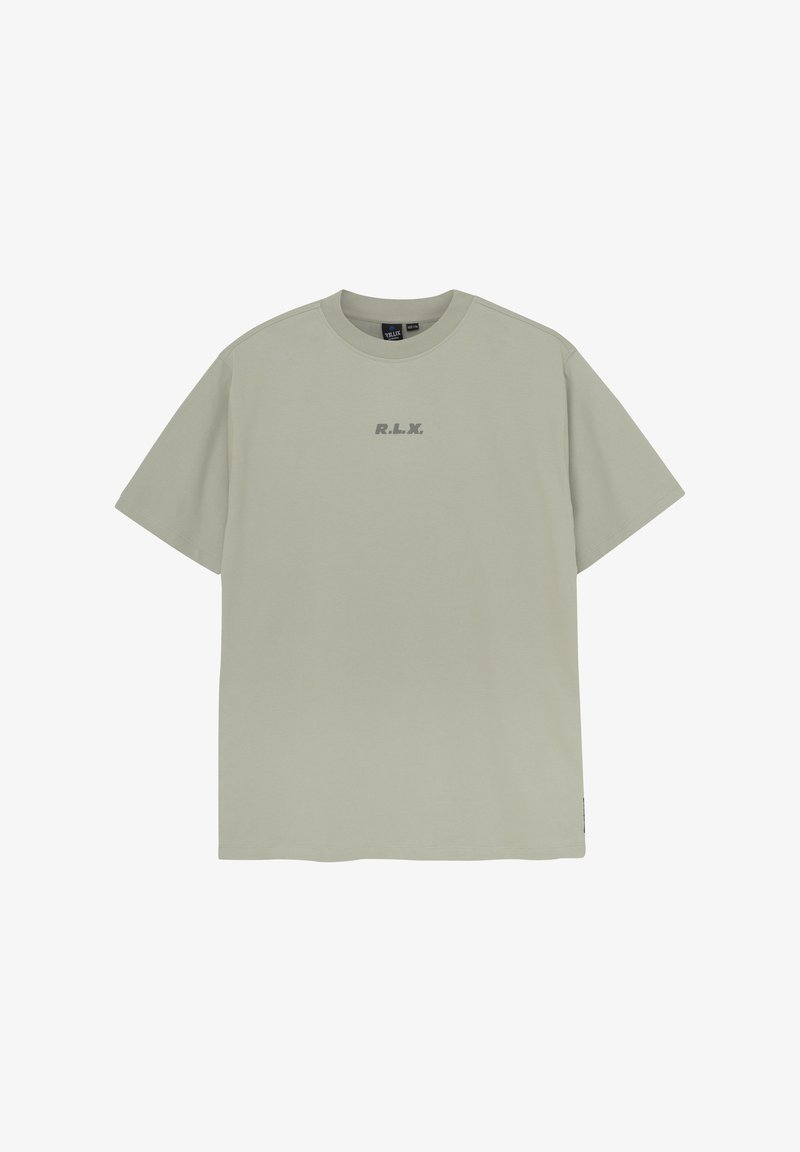Kortærmet T-shirt med rund hals i lys grøn bomuld med et subtilt "R.L.X." logo trykt i grå på brystet. Solid tekstur og design.