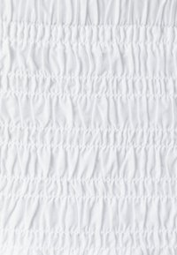 GAP SMOCKED EYELET SKIRT - Falda acampanada - white