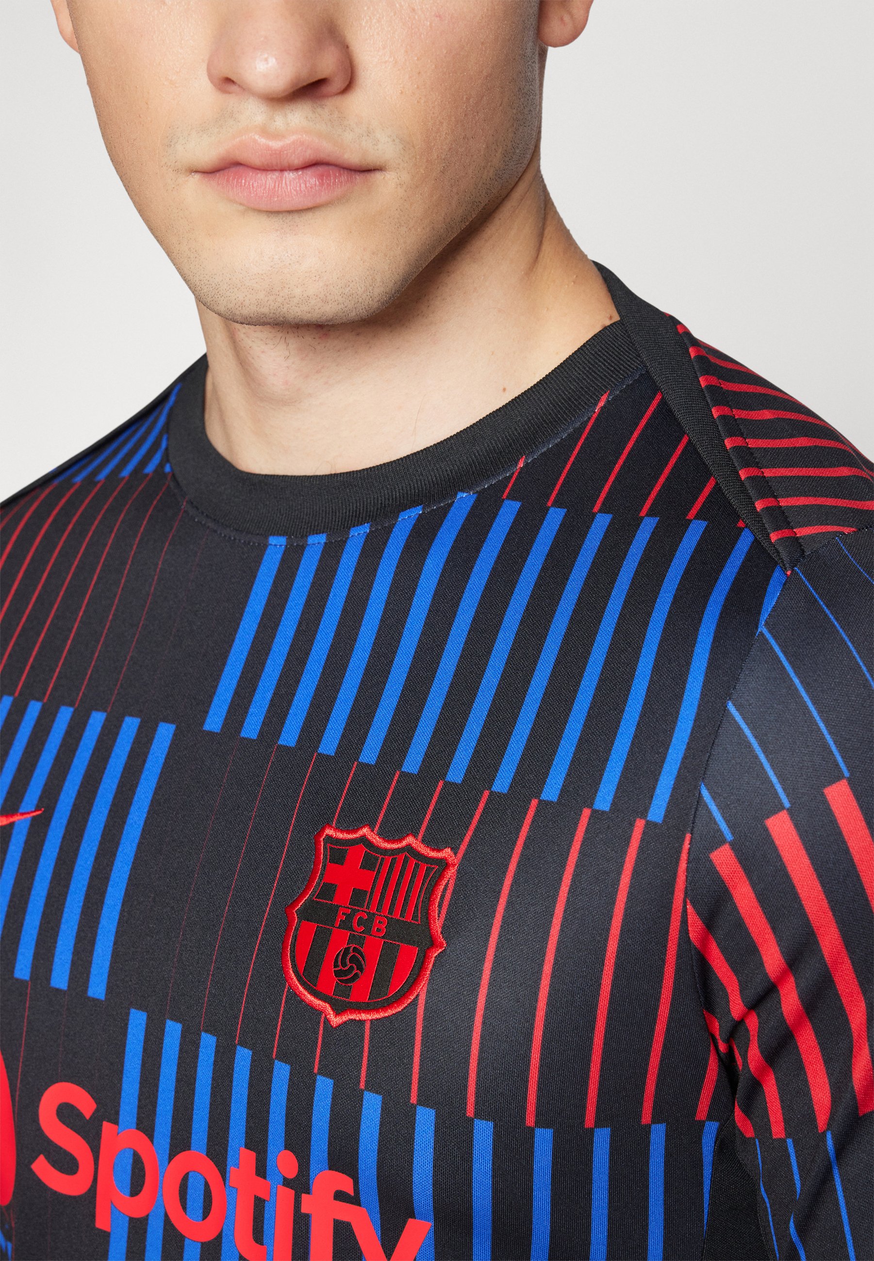 FC Barcelona Nike シャツ 青・赤 FC Barcelona Nike シャツ 赤青 スポンサー付き - メルカリ