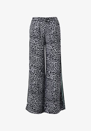 Wide-leg pants in a grey leopard print pattern. Made of soft fabric with a black side stripe. Elastic waistband for comfort.