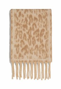 Bufanda suave beige con un patrón de leopardo en marrón claro y extremos con flecos, dispuesta plana sobre un fondo blanco.