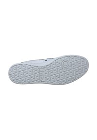 Sole di sneaker bianca con un motivo testurizzato, dettaglio circolare e branding; presenta una finitura liscia e una forma arrotondata.