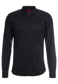 Camicia nera a maniche lunghe con colletto alla coreana, bottoni frontali e texture liscia. Presenta un design aderente con orlo arrotondato.