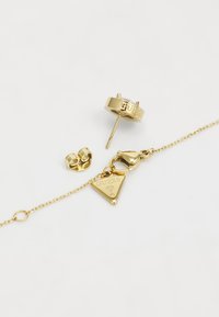 Guess SOLITAIRE HEART STUDS SET - Boucles d'oreilles - yellow gold-coloured