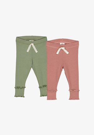 Kaksi paria lasten legginssejä: toinen oliivinvihreä, ribbaa rakenteella ja röyhelöillä, toinen pehmeän vaaleanpunainen samankaltaisilla yksityiskohdilla.