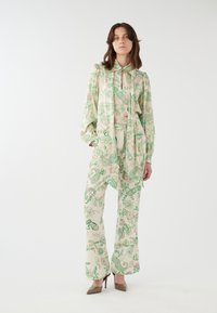 Dea Kudibal KIKKIDEA - Bluse - paisley frog