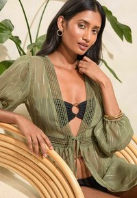 Love & Roses REGULAR FIT - Dodatek za na plažo - khaki green