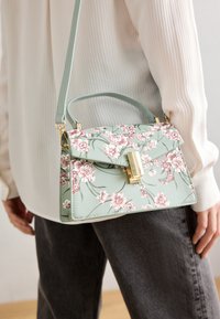 Handbag - green flowerprint