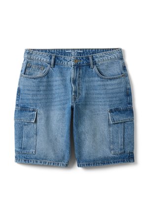 Hellblaue Denim-Cargoshorts mit vorderem Knopf, Reißverschluss, Gürtelschlaufen, zwei seitlichen Taschen und zwei Klapp-Cargotaschen.