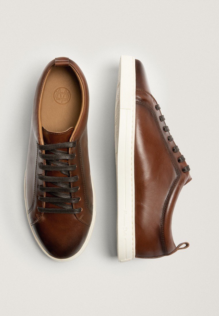 lacoste rose et blanche