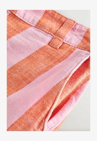 Selezionato, pink orange stripe