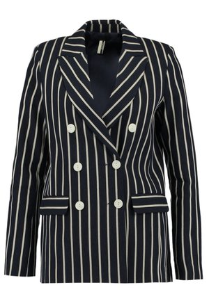 Blazer azul marino de doble botonadura con rayas verticales blancas, solapas anchas, botones blancos y dos bolsillos frontales con solapa.