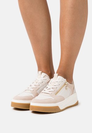 Tamaris, Sneaker low - ivory/white