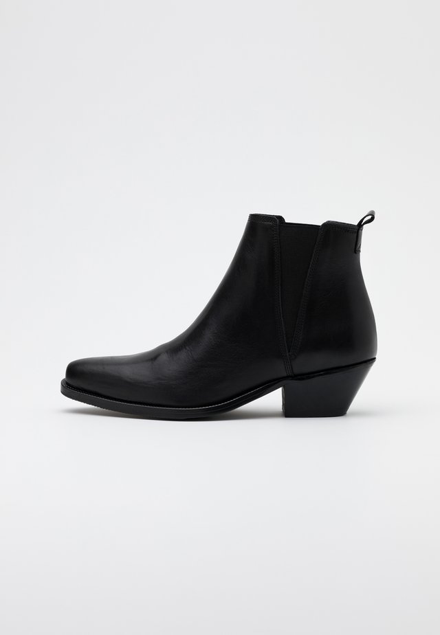 Ankle boot - black