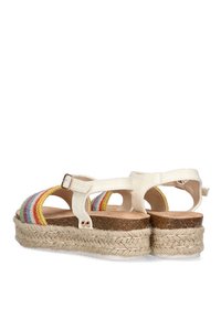 Sandalias de cuña con parte superior blanca sintética, tejido a rayas multicolores y plataforma envuelta en yute. Correa ajustable para un ajuste seguro.