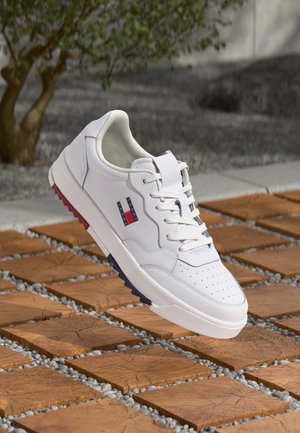 RETRO - Trainers - white