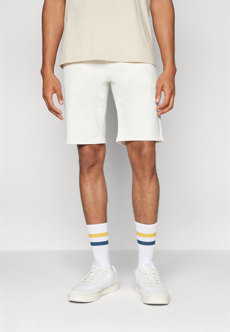 Levi's® - 405 STANDARD - Shorts vaqueros - white denim, Ampliar