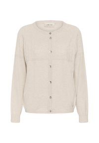 Kremno pleteno kardigan s dolgimi rokavi, okroglim izrezom, subtilnim teksturiranim vzorcem na zgornjem delu prsnega koša in sprednjimi kovinskimi gumbi.