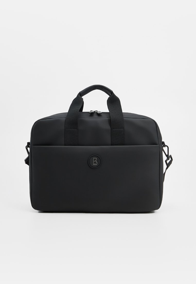 Schwarze rechteckige Tasche aus glattem Material mit zwei oberen Tragegriffen, einem verstellbaren Schultergurt und einem Logo-Detail an der Vorderseite.