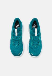 ASICS GEL-CUMULUS 26 - Scarpe da corsa su strada - rich teal/pale mint